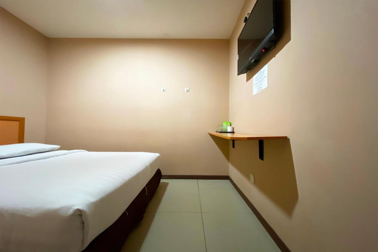 קוטה קינבלו Oyo 90108 Hotel Kaya מראה חיצוני תמונה