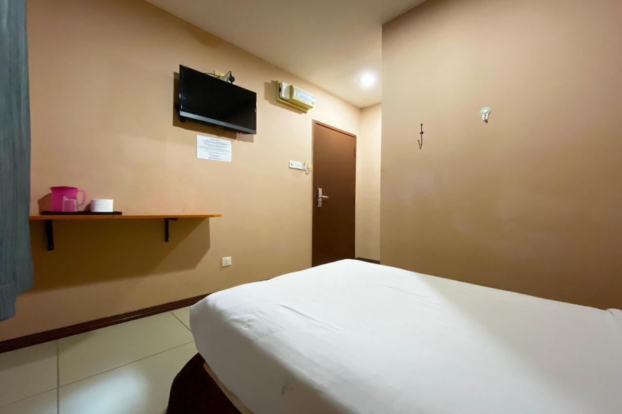 קוטה קינבלו Oyo 90108 Hotel Kaya מראה חיצוני תמונה