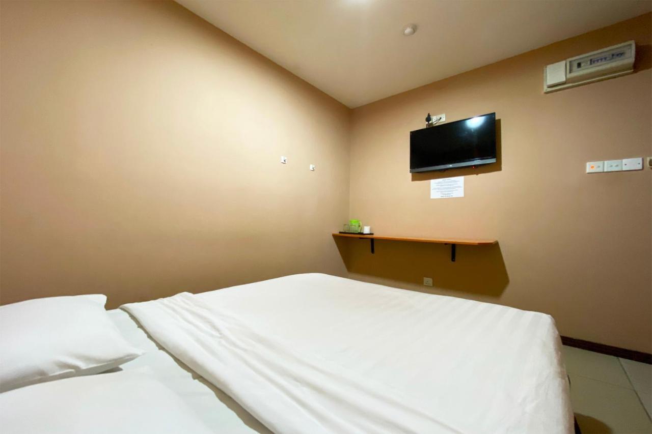 קוטה קינבלו Oyo 90108 Hotel Kaya מראה חיצוני תמונה