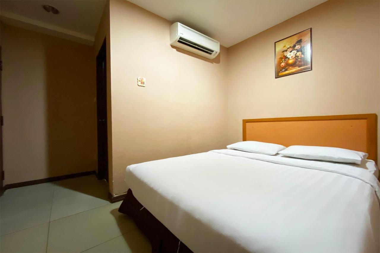 קוטה קינבלו Oyo 90108 Hotel Kaya מראה חיצוני תמונה