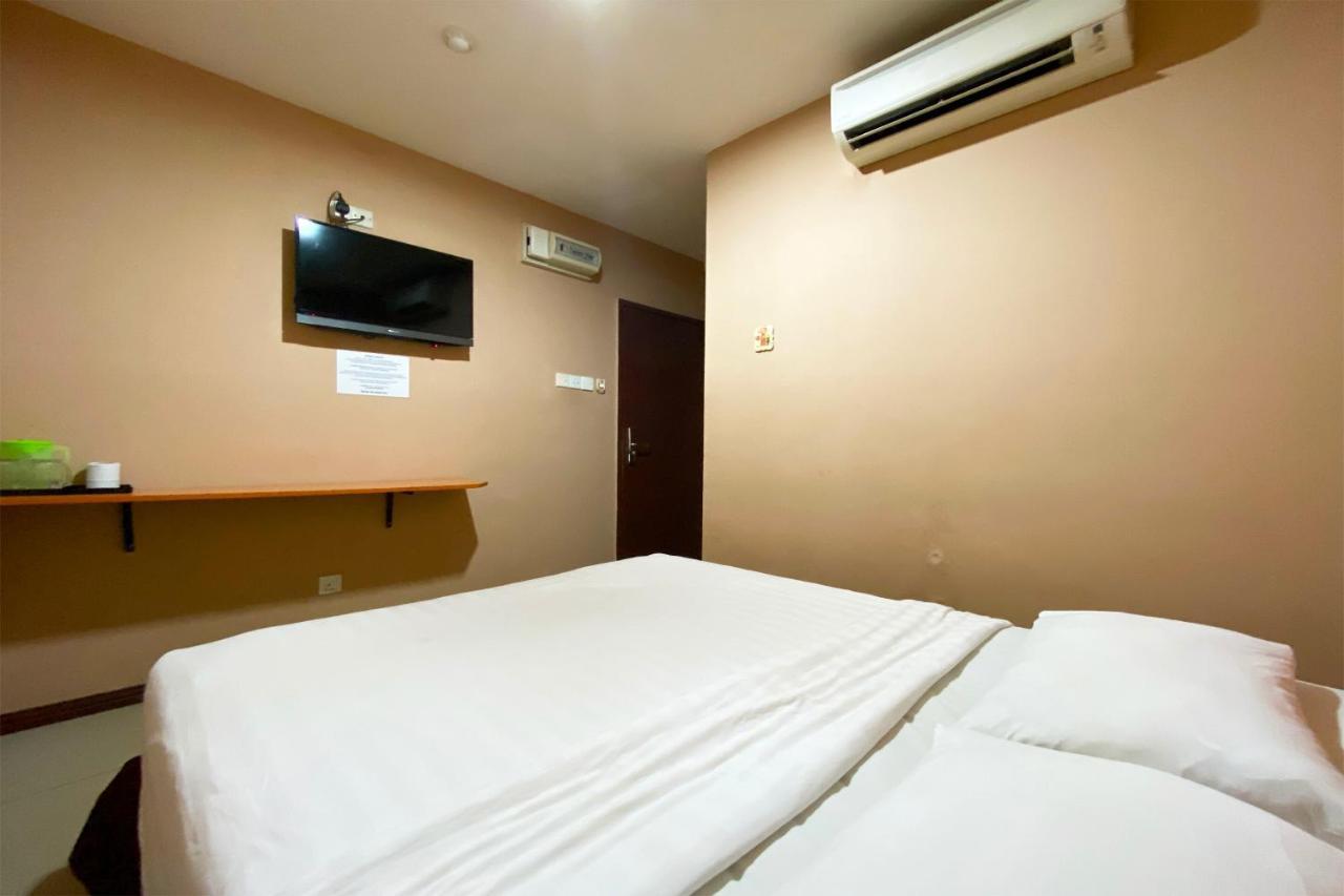 קוטה קינבלו Oyo 90108 Hotel Kaya מראה חיצוני תמונה